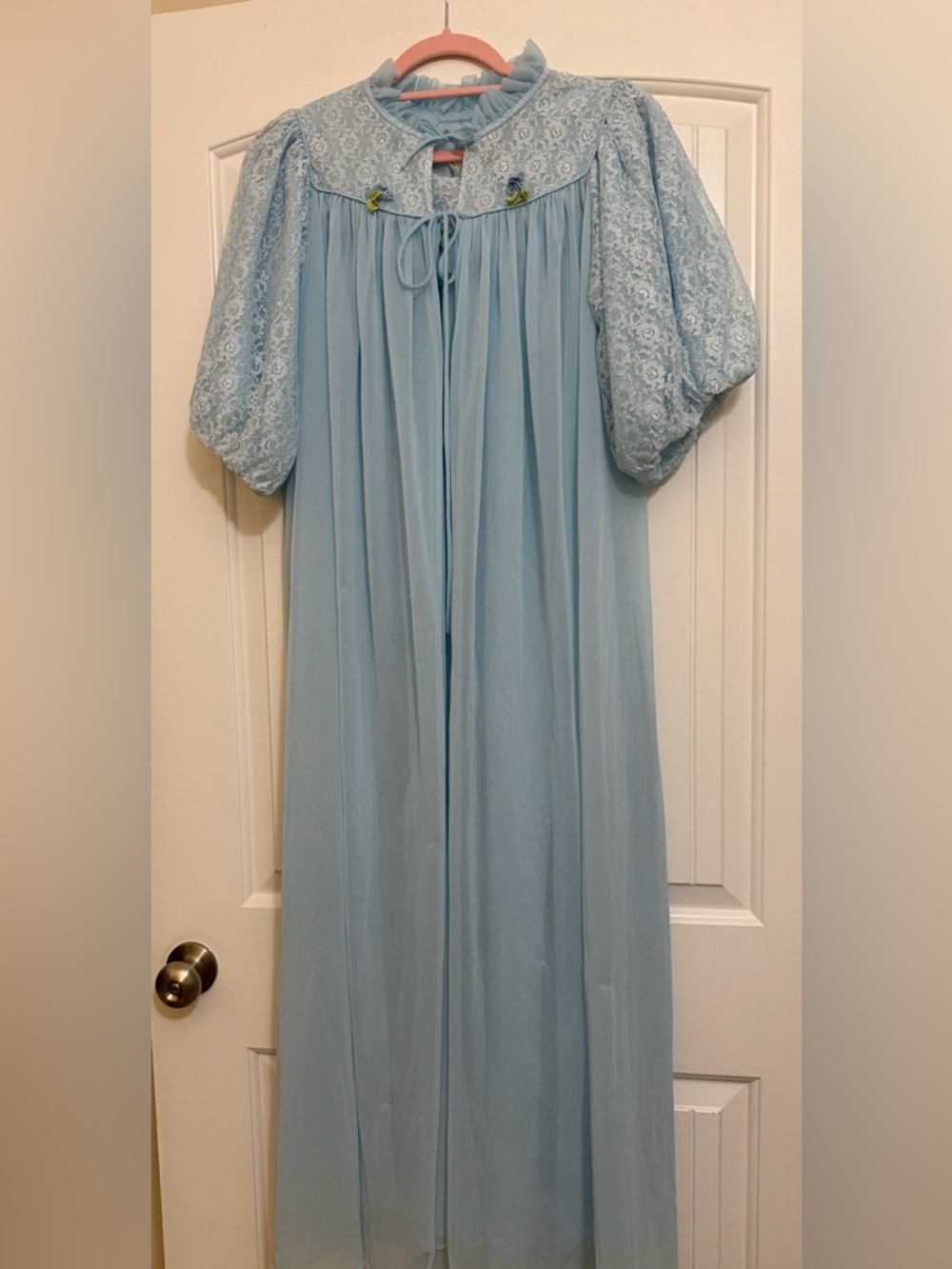 Vintage ILGWU (1973) Penoir Light Blue Chiffon, Lace Yoke & Sleeve Sz Medium